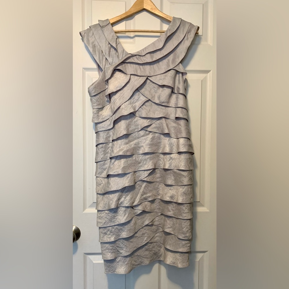 Adrianna Papell Shimmery Silver Knee Length Dress